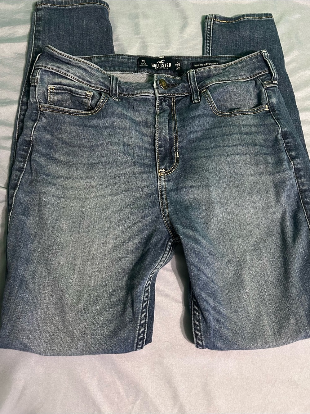 Hollister Women's jeans high rise skinny size 7 short